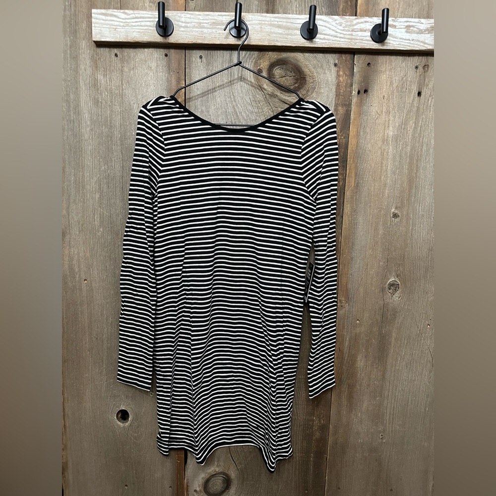 2016 Express U-Back Sheath Dress in Black White Stripe Size Small Women’s